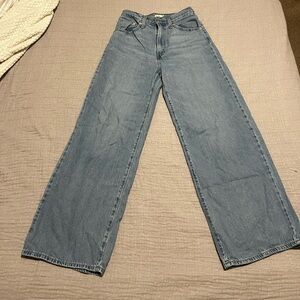 Levi’s Cinch Baggy Jeans